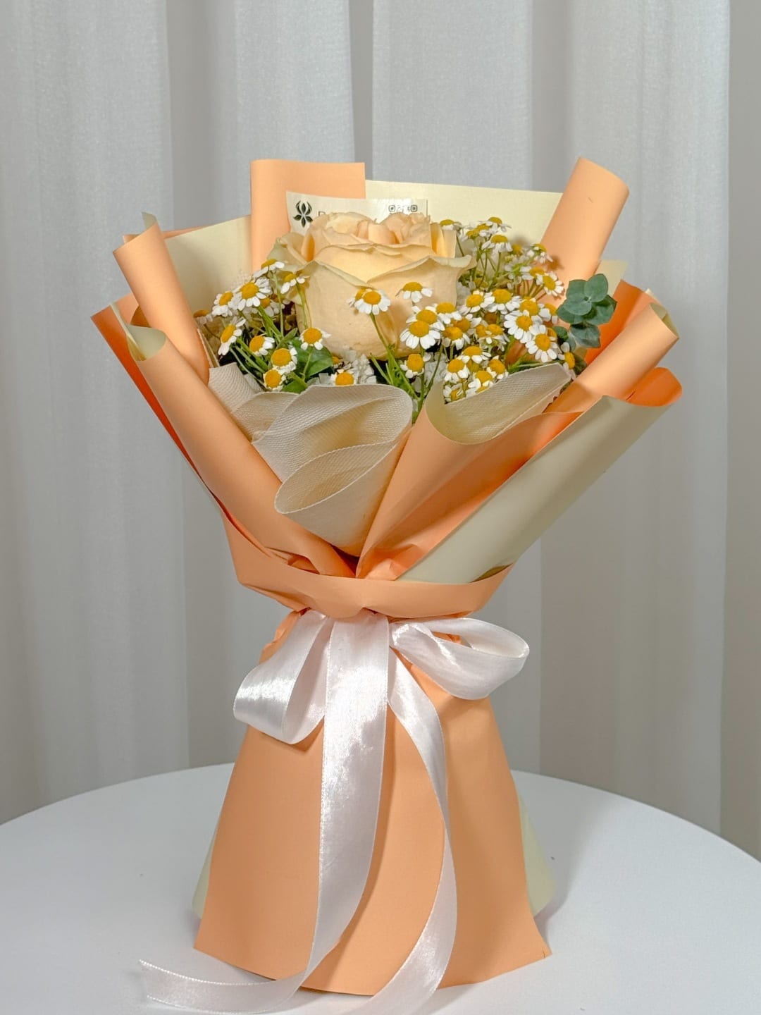 تک شاخه رز